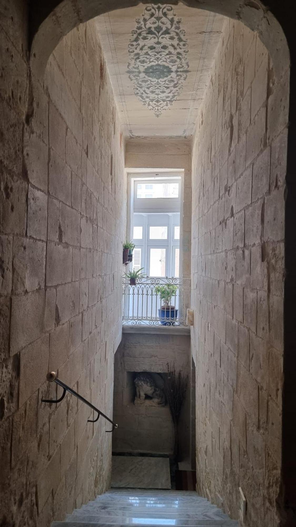 Servants' Quarters Studio Apartment Valeta Exterior foto